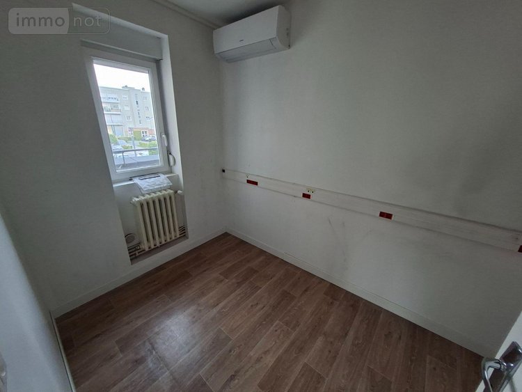 Fonds et murs commerciaux a vendre Maubeuge 59600 Nord  168000 euros