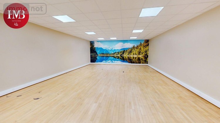 Fonds et murs commerciaux a vendre Aurillac 15000 Cantal  369250 euros