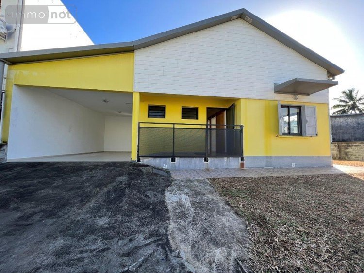 Location fonds et murs commerciaux Saint-André 97440 Réunion 88 m2  1250 euros