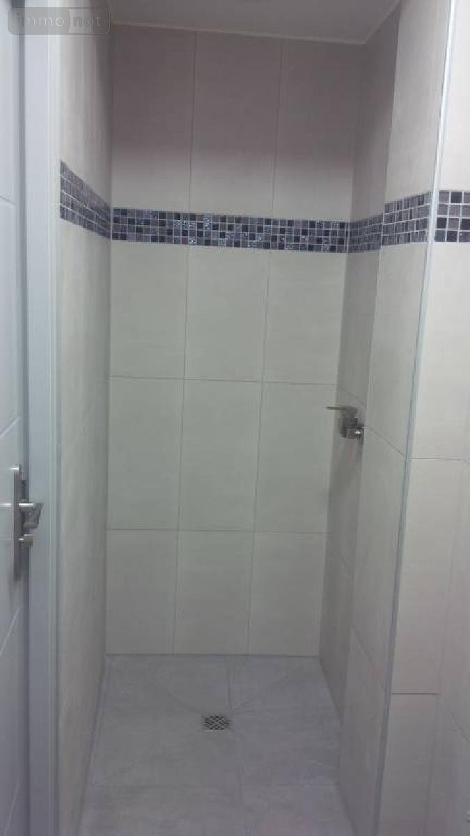 Location garage et parking Lille 59000 Nord 75 m2  900 euros