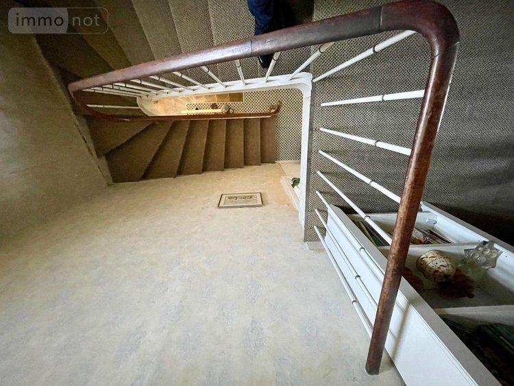 Immeuble a vendre Plouaret 22420 Côtes-d'Armor 245 m2  240694 euros