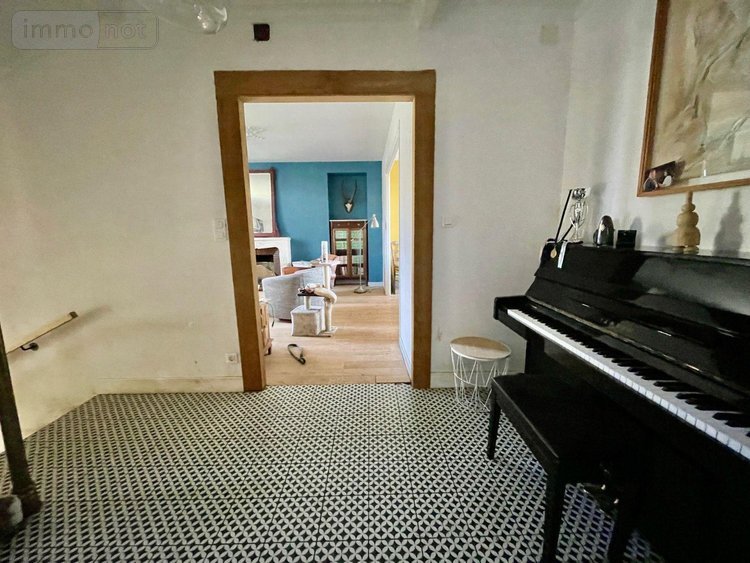 Immeuble a vendre Plouaret 22420 Côtes-d'Armor 245 m2  240694 euros