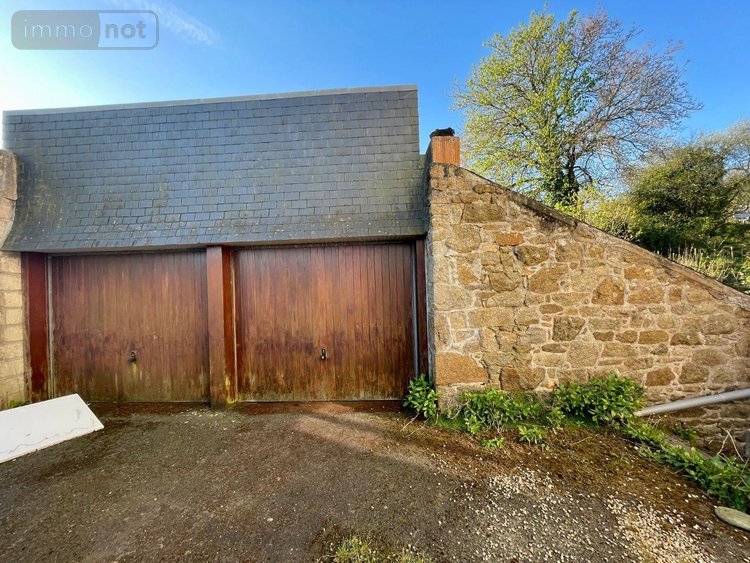 Immeuble a vendre Plouaret 22420 Côtes-d'Armor 245 m2  240694 euros