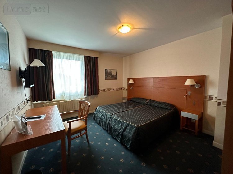 Fonds et murs commerciaux a vendre Montrichard-Val-de-Cher 41400 Loir-et-Cher 1029 m2  834517 euros