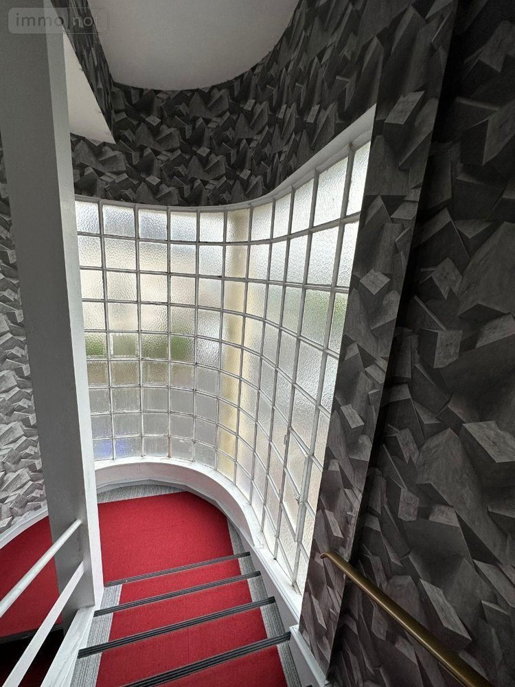 Fonds et murs commerciaux a vendre Montrichard-Val-de-Cher 41400 Loir-et-Cher 1029 m2  834517 euros