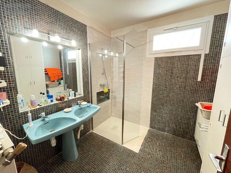 Maison a vendre Manosque 04100 Alpes-de-Haute-Provence 271 m2 11 pièces 678600 euros