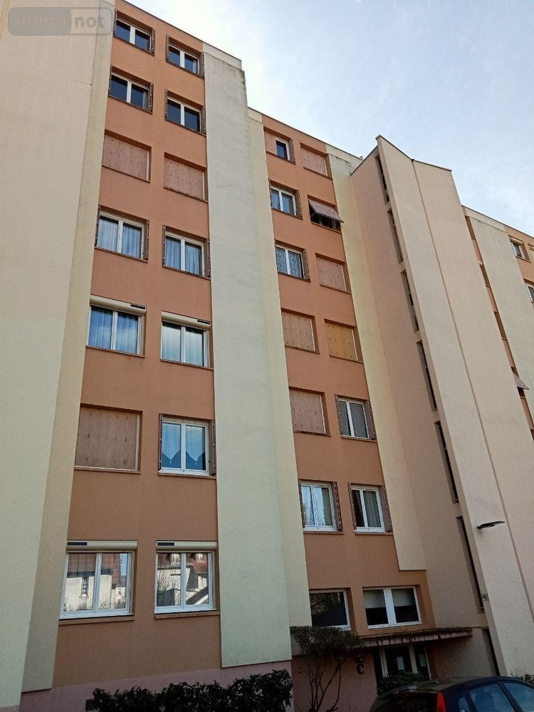Appartement a vendre Montluçon 03100 Allier 75 m2 4 pièces 53600 euros