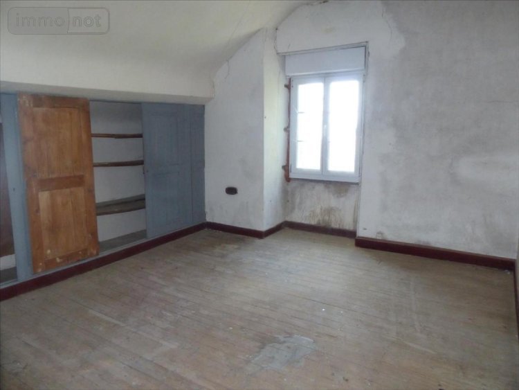 Immeuble a vendre Mayenne 53100 Mayenne 1193 m2  728000 euros