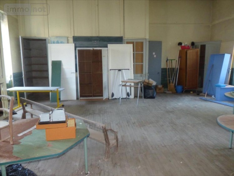 Immeuble a vendre Mayenne 53100 Mayenne 1193 m2  728000 euros