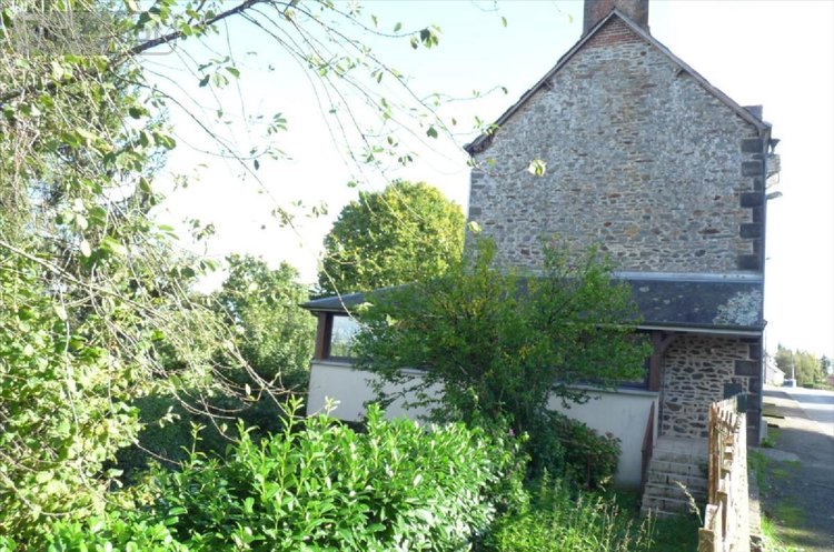 Maison a vendre Ambrières-les-Vallées 53300 Mayenne 175 m2 9 pièces 105000 euros