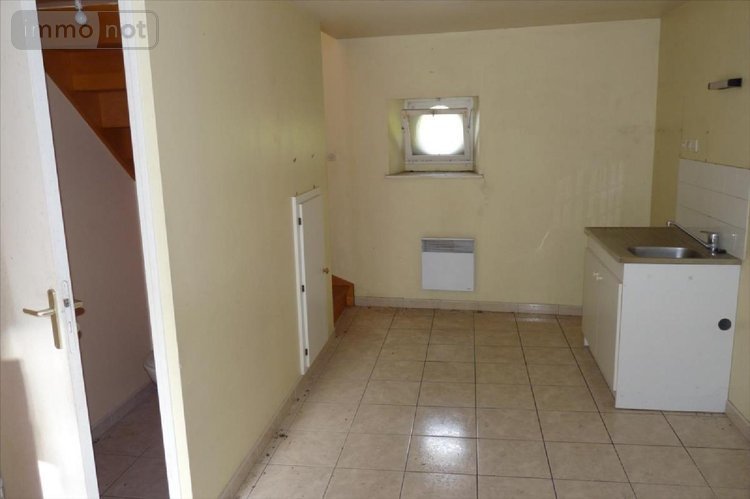 Maison a vendre Ambrières-les-Vallées 53300 Mayenne 175 m2 9 pièces 105000 euros