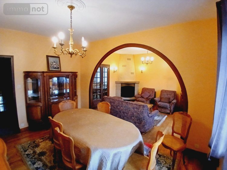 Maison a vendre Montaignac sur Doustre 19300 Corrèze 195 m2 12 pièces 125100 euros