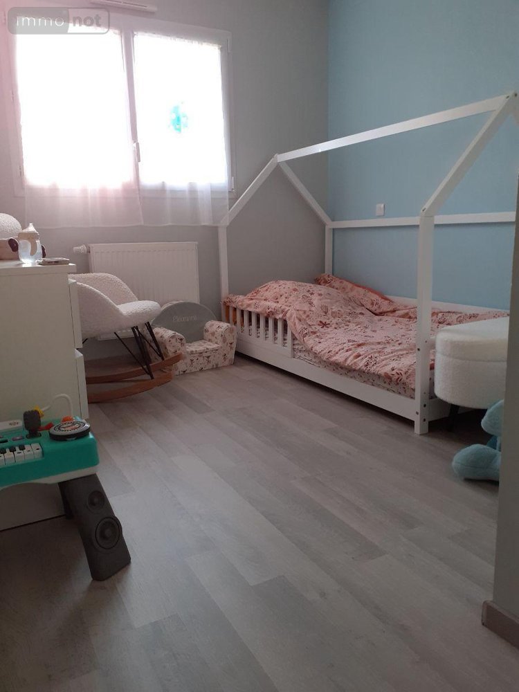 Location maison Châtillon-en-Vendelais 35210 Ille-et-Vilaine 95 m2 4 pièces 775 euros