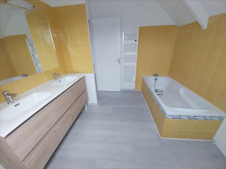 Location maison Montreuil-sous-Pérouse 35500 Ille-et-Vilaine 117 m2 6 pièces 1090 euros