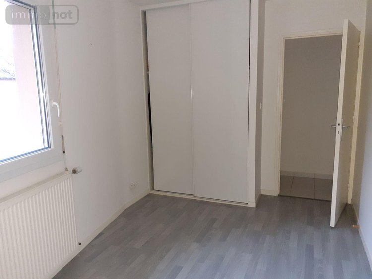 Location maison Vitré 35500 Ille-et-Vilaine 86 m2 3 pièces 765 euros