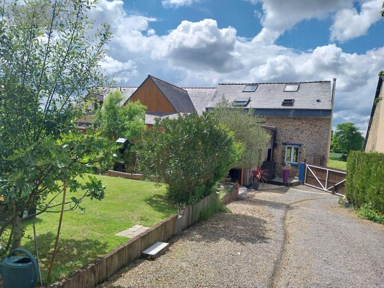 Maison a vendre Val-d'Izé 35450 Ille-et-Vilaine 137 m2 5 pièces 278720 euros