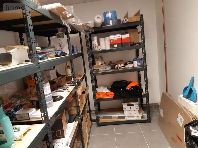 Fonds et murs commerciaux a vendre Le Sourn 56300 Morbihan 670 m2  383000 euros