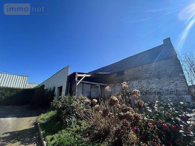 Immeuble a vendre Les Champs-Géraux 22630 Côtes-d'Armor 210 m2  111350 euros