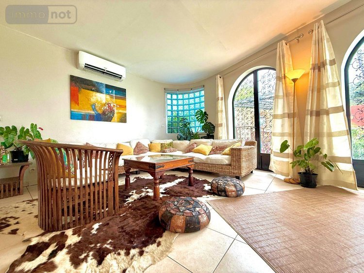 Maison a vendre Saint-Pierre 97410 Réunion 290 m2 8 pièces 759000 euros