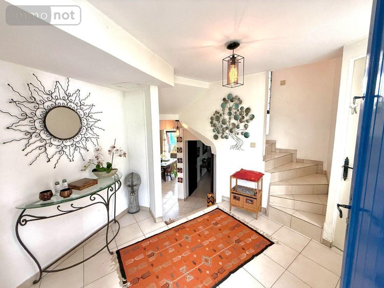 Maison a vendre Saint-Pierre 97410 Réunion 290 m2 8 pièces 699000 euros