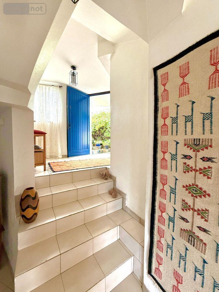 Maison a vendre Saint-Pierre 97410 Réunion 290 m2 8 pièces 699000 euros