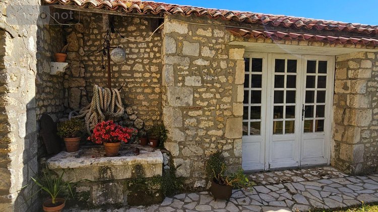 propriete a vendre Nieulle-sur-Seudre 17600 Charente-Maritime 523 m2 15 pièces 780000 euros