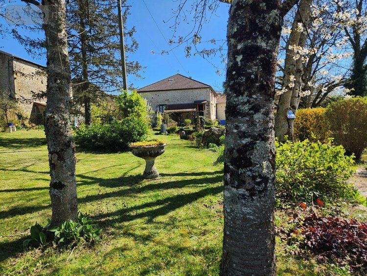 propriete a vendre Beurville 52110 Haute-Marne 195 m2 6 pièces 245000 euros