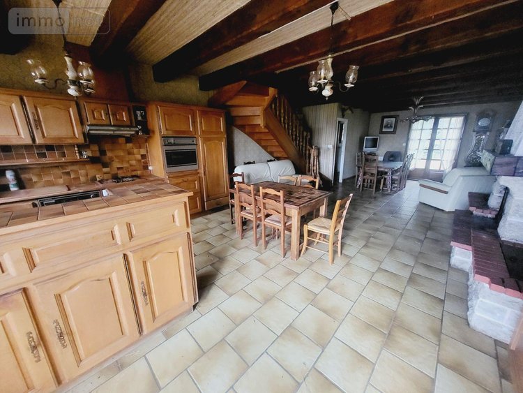 Maison a vendre Saint-Bonnet-près-Bort 19200 Corrèze 500 m2 10 pièces 95400 euros