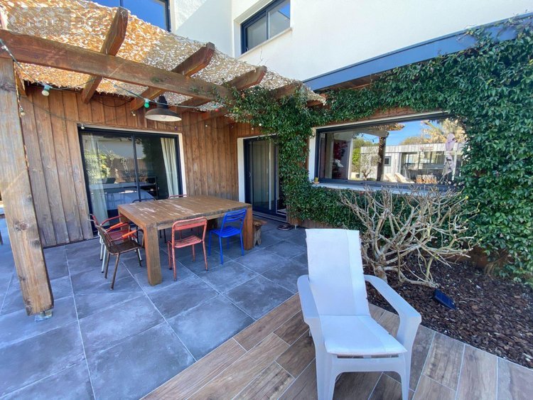 Maison a vendre Saint-Médard-en-Jalles 33160 Gironde 228 m2 7 pièces 892100 euros