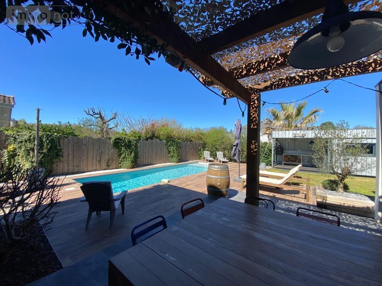 Maison a vendre Saint-Médard-en-Jalles 33160 Gironde 228 m2 7 pièces 892100 euros