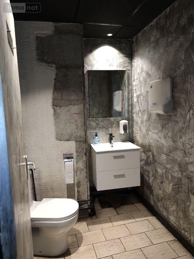 Fonds et murs commerciaux a vendre Chambéry 73000 Savoie 88 m2  96000 euros