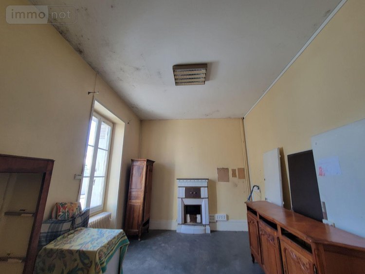 Immeuble a vendre Châteaudun 28200 Eure-et-Loir 187 m2  124700 euros
