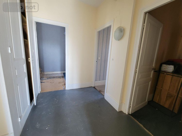 Immeuble a vendre Châteaudun 28200 Eure-et-Loir 187 m2  124700 euros