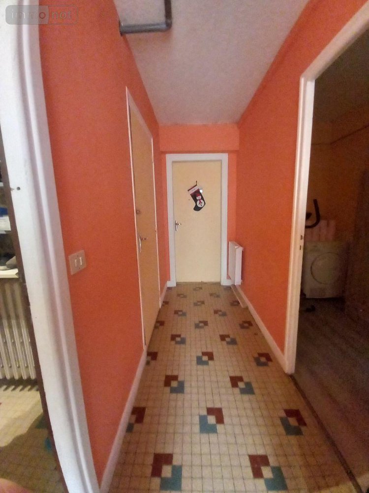 Maison a vendre Ussel 15300 Cantal 150 m2  211458 euros