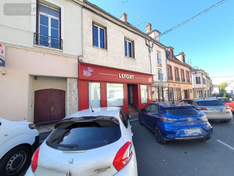 Immeuble a vendre Nemours 77140 Seine-et-Marne 155 m2  273000 euros