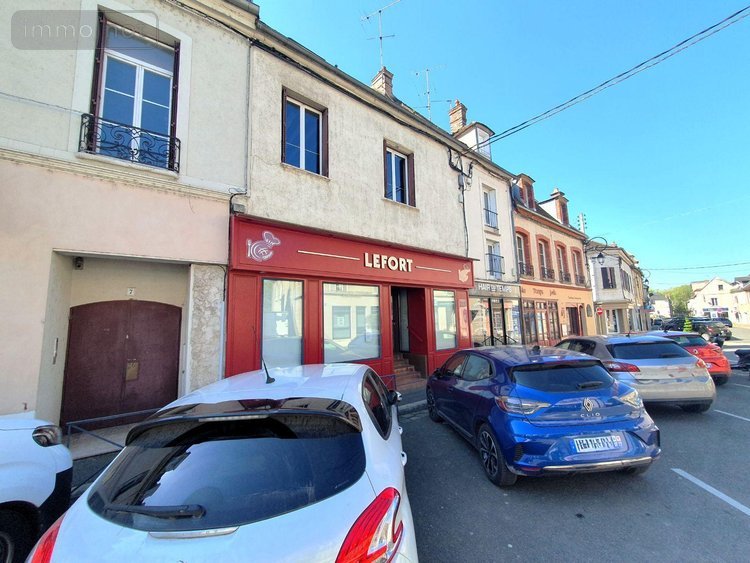 Immeuble a vendre Nemours 77140 Seine-et-Marne 155 m2  273000 euros