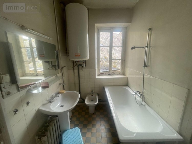 Maison a vendre Le Grand-Lucé 72150 Sarthe 122 m2 9 pièces 107000 euros