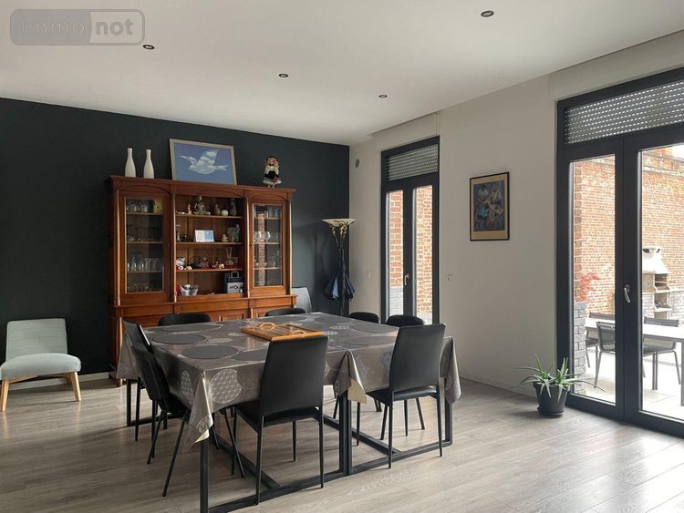 Immeuble a vendre Bailleul 59270 Nord 283 m2  497000 euros