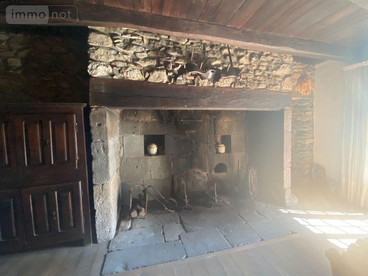 Maison a vendre Le Vigean 15200 Cantal  196000 euros