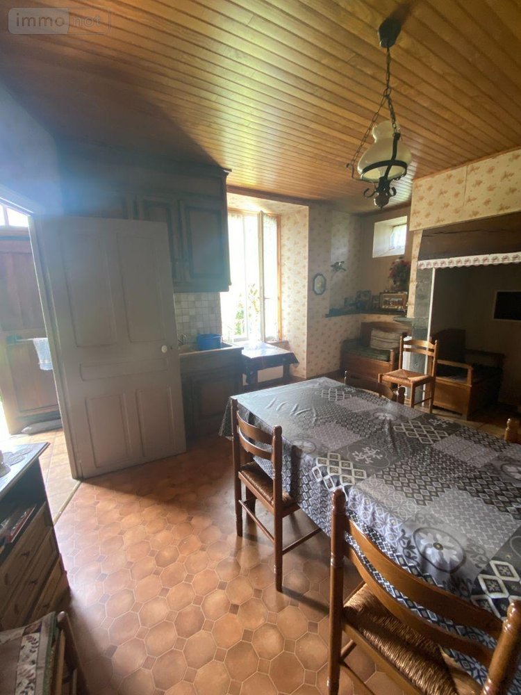 Maison a vendre Le Vigean 15200 Cantal 60 m2  116600 euros