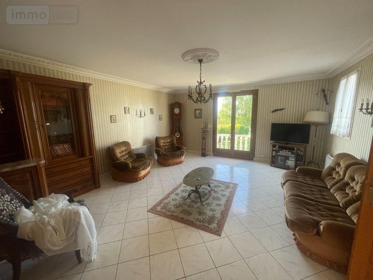 Maison a vendre Poncé-sur-le-Loir 72340 Sarthe 143 m2 10 pièces 189000 euros