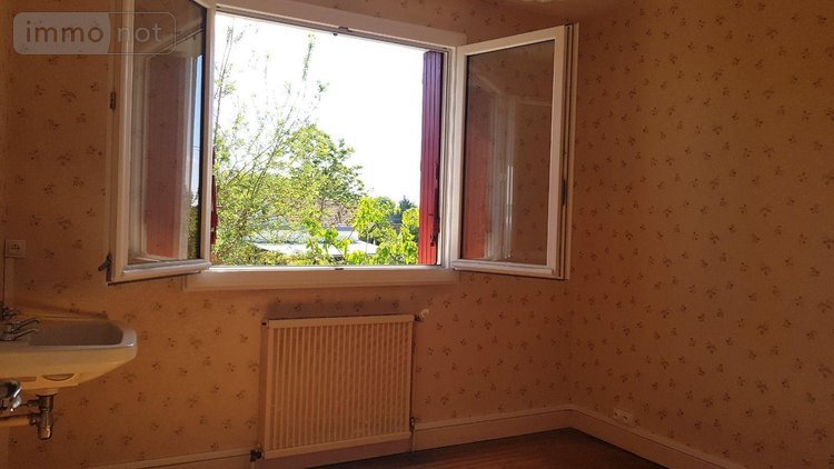 Maison a vendre Gièvres 41130 Loir-et-Cher 91 m2 6 pièces 94860 euros