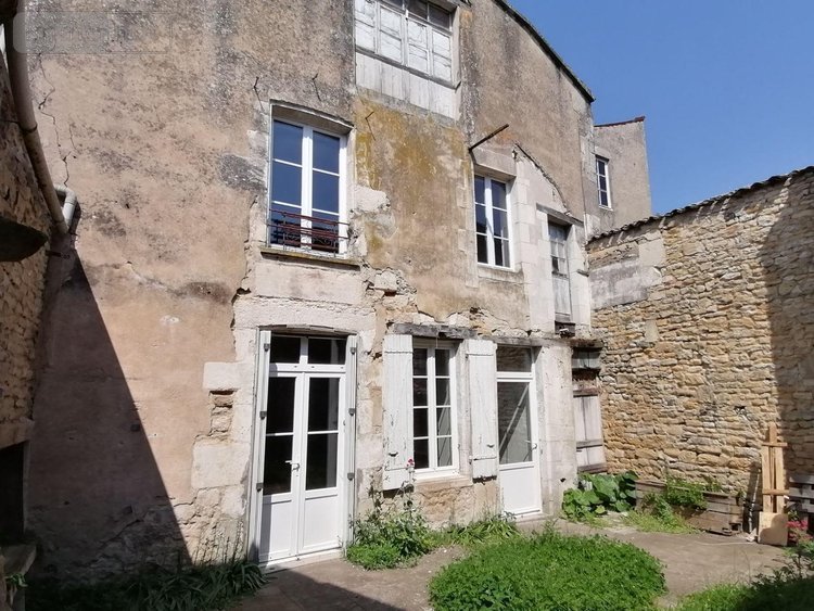 Maison a vendre Marans 17230 Charente-Maritime 136 m2 5 pièces 249600 euros