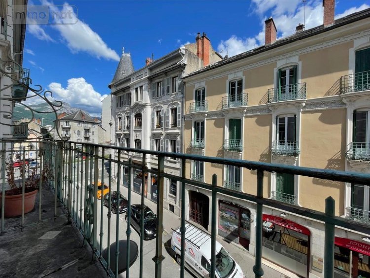 Location appartement Chambéry 73000 Savoie 82 m2 2 pièces 900 euros
