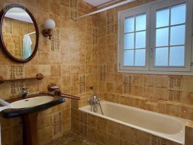 Maison a vendre Saint-Amand-Montrond 18200 Cher 135 m2 7 pièces 179850 euros