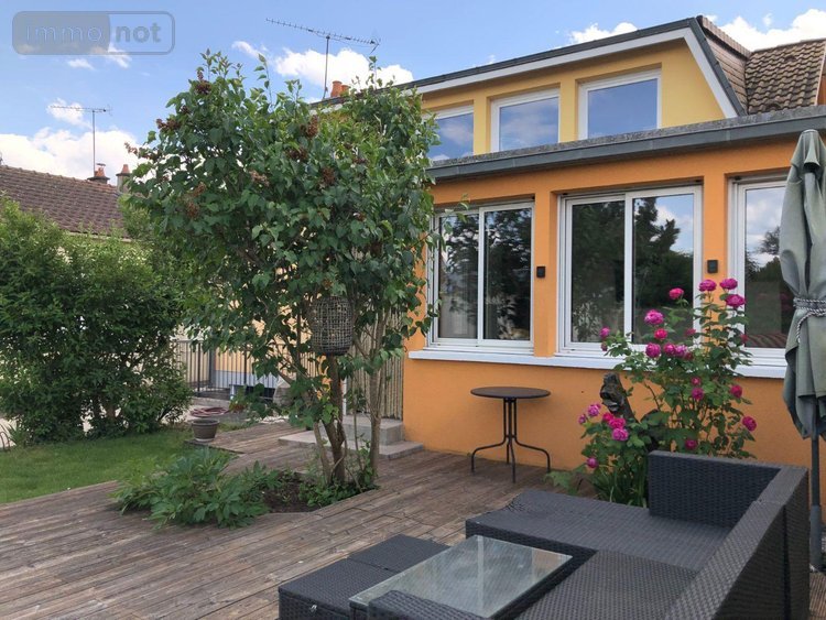 Maison a vendre Issoudun 36100 Indre 143 m2 8 pièces 205530 euros