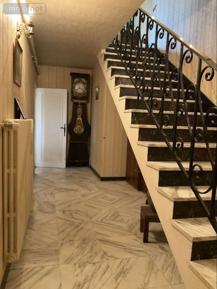 Maison a vendre Gourdon 46300 Lot 170 m2 7 pièces 154000 euros