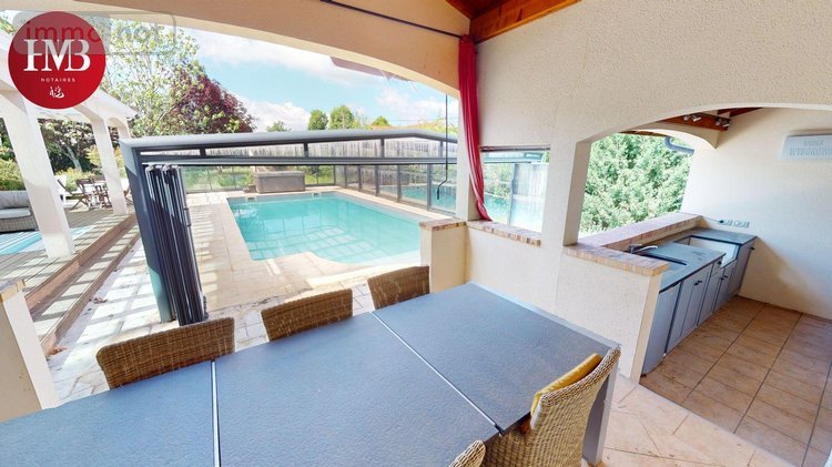 Maison a vendre Naucelles 15250 Cantal 195 m2 13 pièces 485300 euros