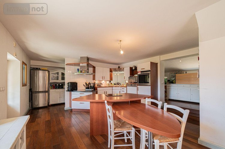 propriete a vendre Garlan 29610 Finistère 810 m2 30 pièces 1575000 euros