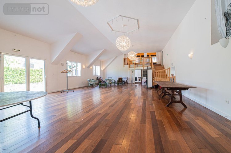 propriete a vendre Garlan 29610 Finistère 810 m2 30 pièces 1575000 euros